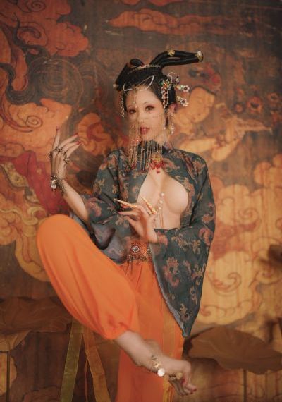 日韩美女写真327集_1080免费高清观看