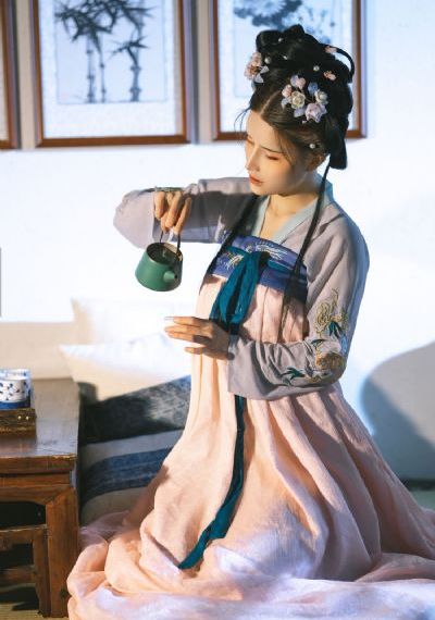 欧美熟妇图片区色_1080最新电影在线观看