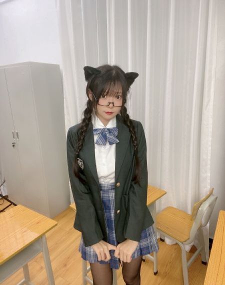 日韩首页二区_4K在线观看电视