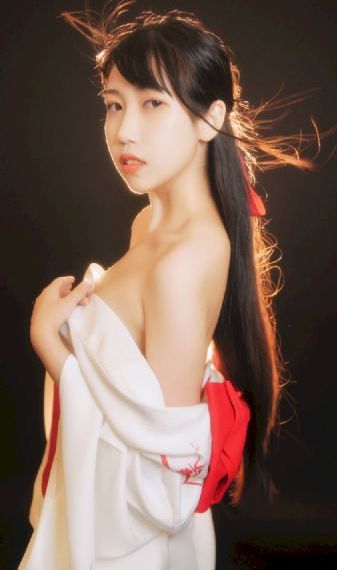 欧美熟艳星evakarera_BD韩语高清在线观看
