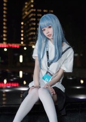 欧美胯大屁股大的穿搭_4K动漫免费观看