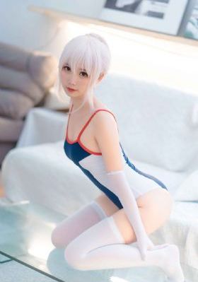 欧美裸体自拍一级毛_4K高清免费观看