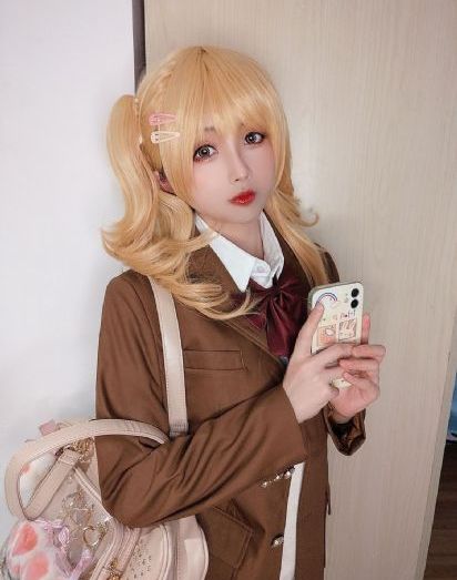 超碰日本艳情三级av_超清电影在线看